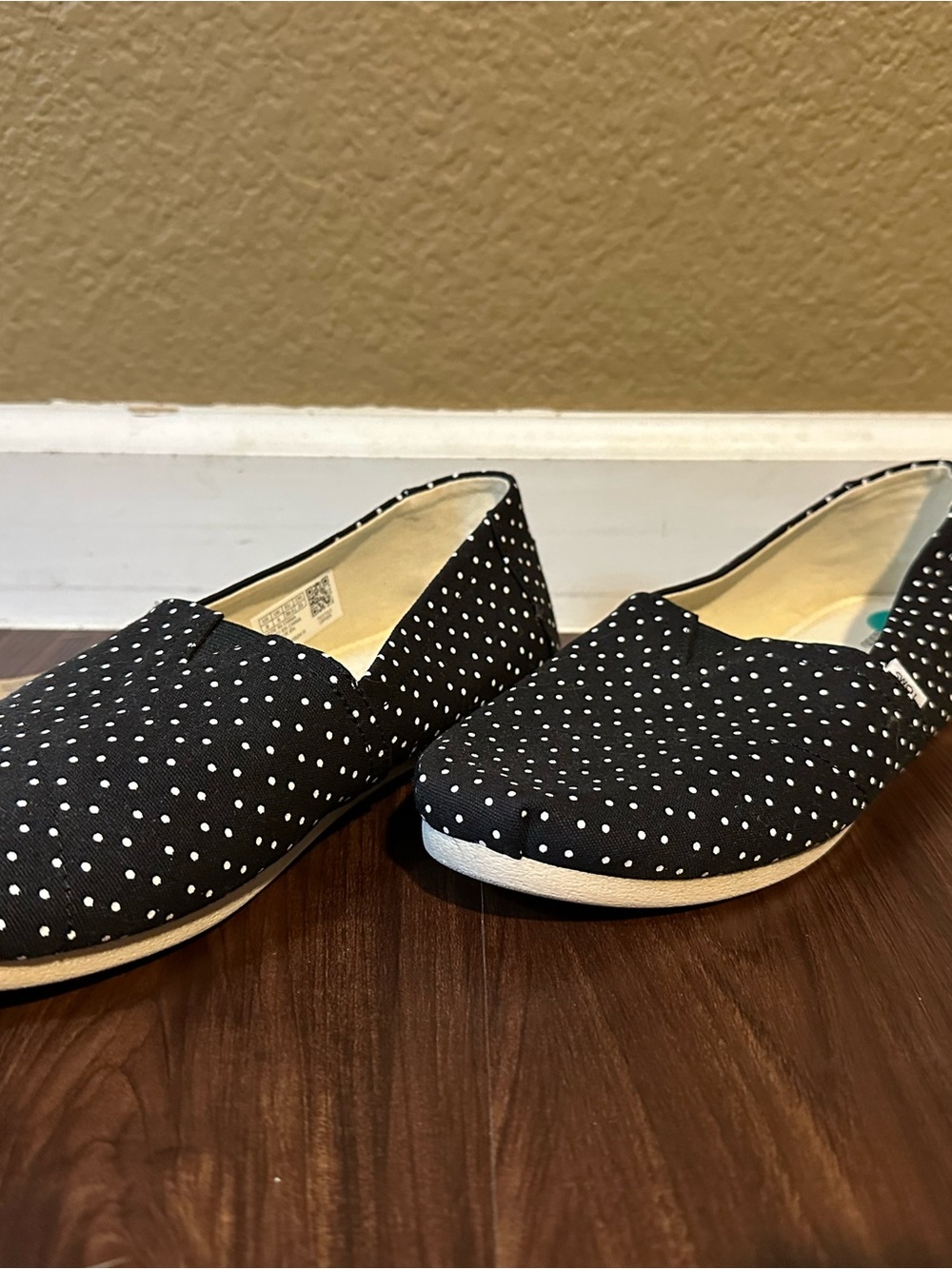 Women’s Black Polka Dot Slip-On Tom’s